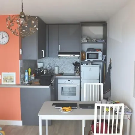 2 Piéces Clim Face A La Vue *